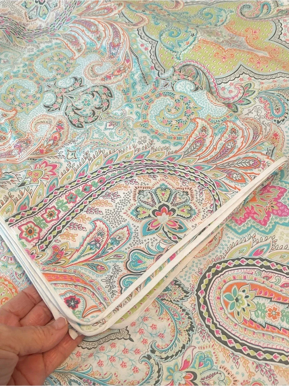 Cynthia Rowley Paisley Full Duvet Cover with 1 standard pillow sham